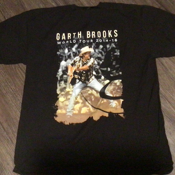 GARTH BROOKS concert tshirt - Picture 1 of 2